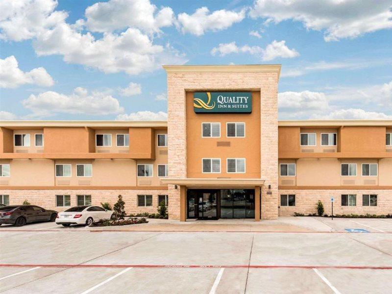 Quality Inn & Suites Plano East - Richardson Bagian luar foto