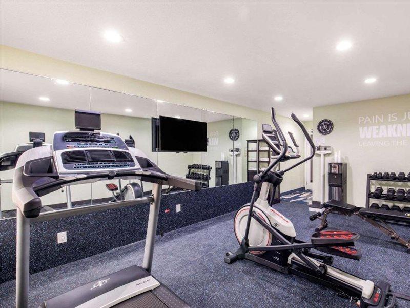 Quality Inn & Suites Plano East - Richardson Bagian luar foto