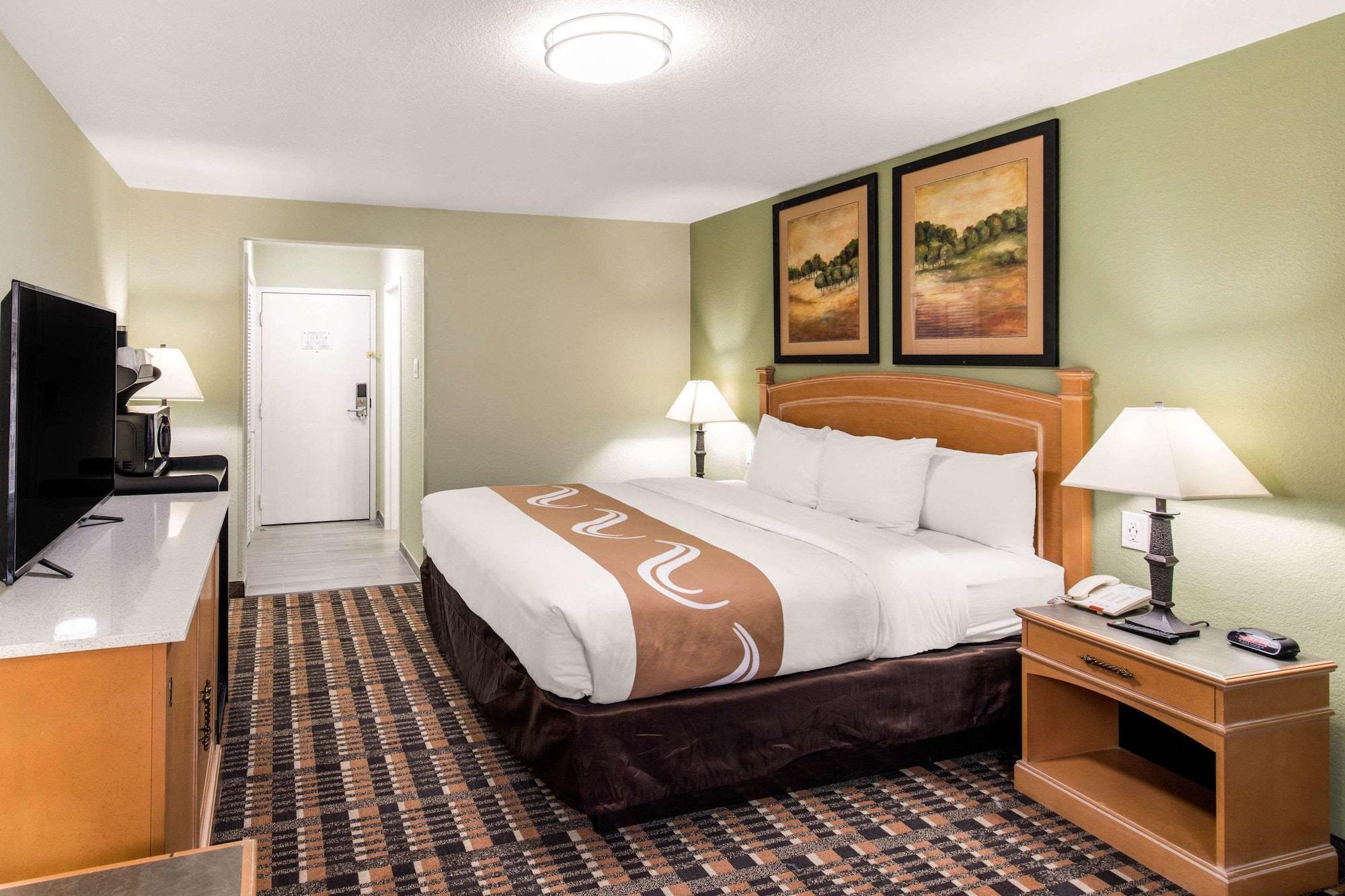 Quality Inn & Suites Plano East - Richardson Bagian luar foto