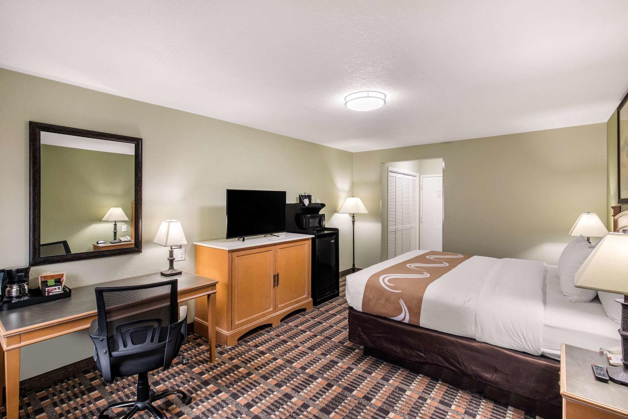 Quality Inn & Suites Plano East - Richardson Bagian luar foto