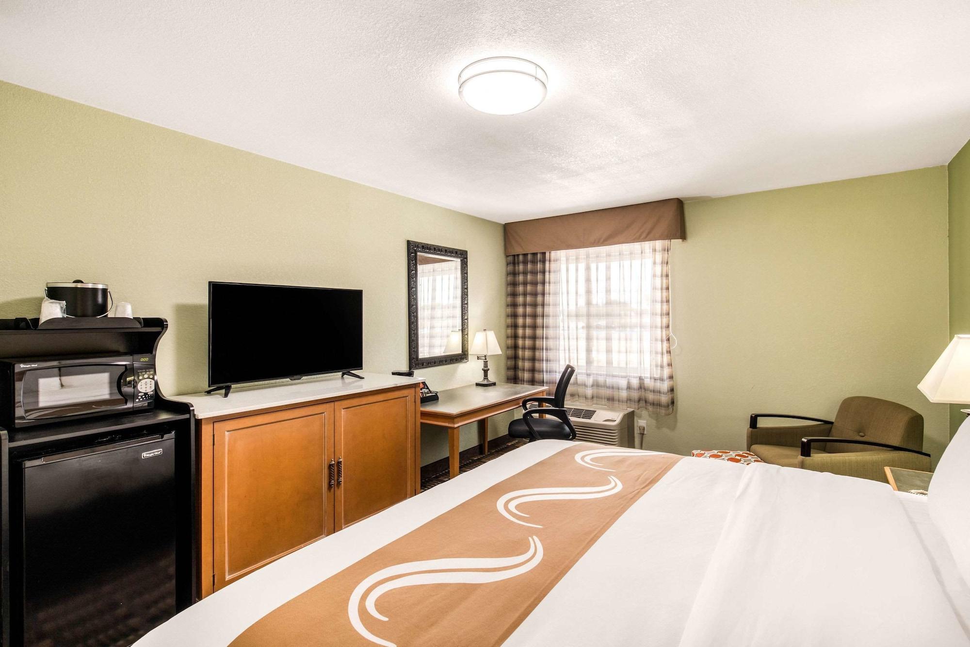 Quality Inn & Suites Plano East - Richardson Bagian luar foto