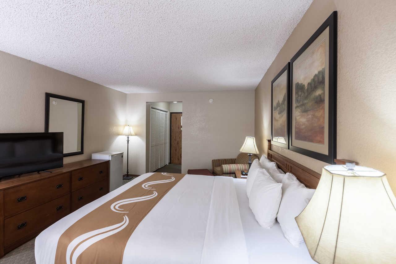 Quality Inn & Suites Plano East - Richardson Bagian luar foto