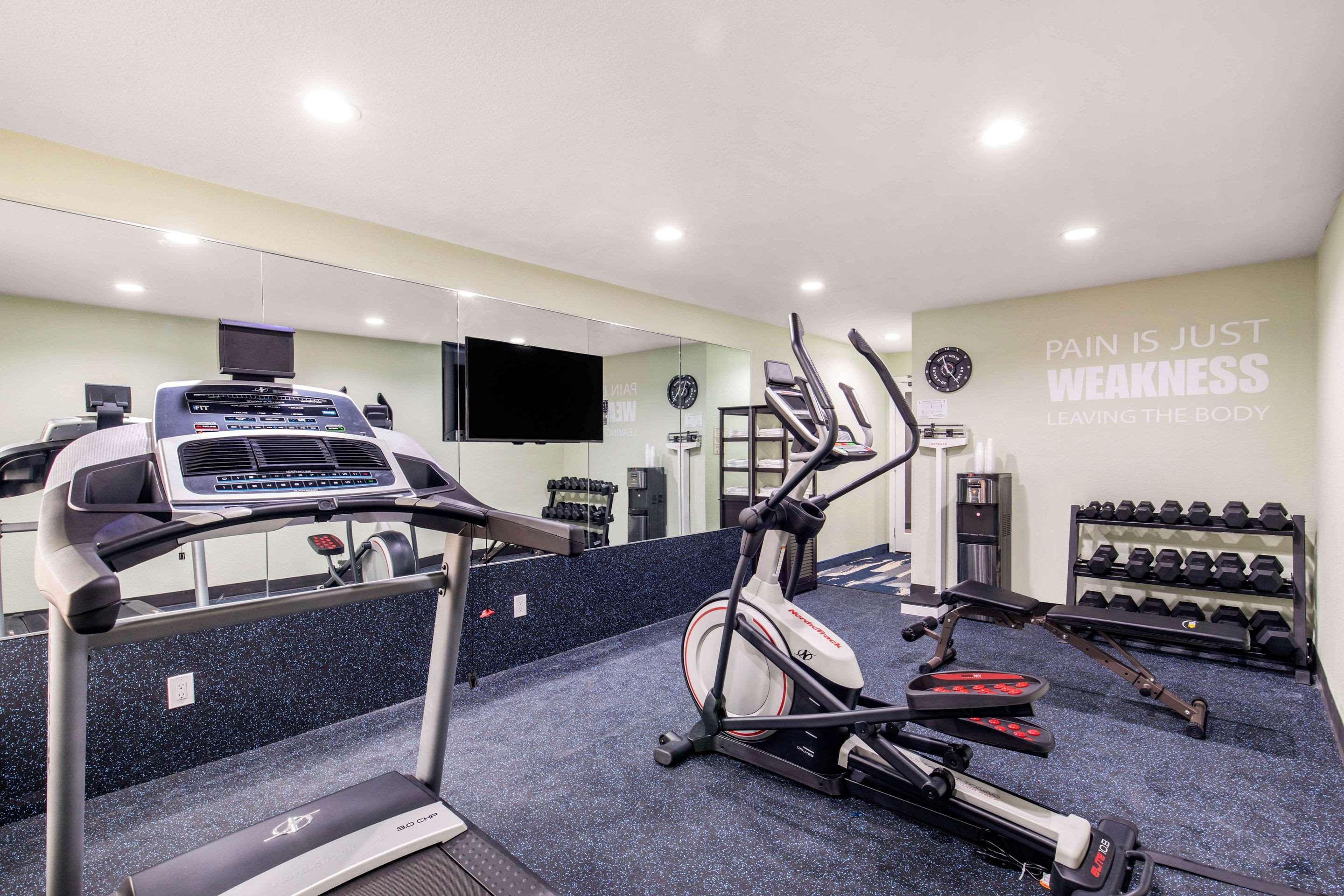 Quality Inn & Suites Plano East - Richardson Bagian luar foto