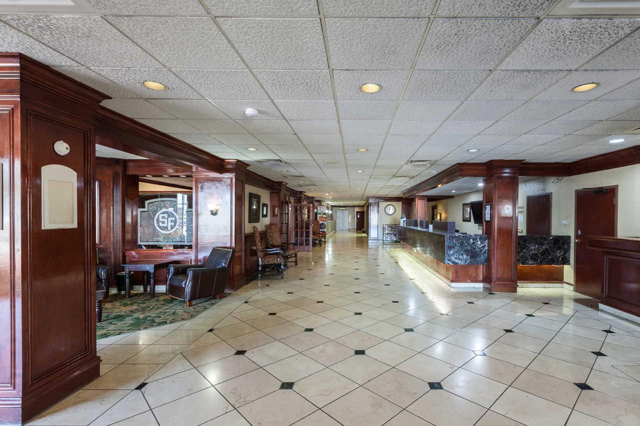 Quality Inn & Suites Plano East - Richardson Bagian luar foto