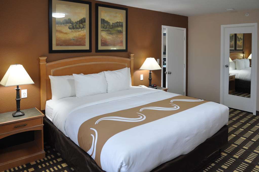 Quality Inn & Suites Plano East - Richardson Ruang foto