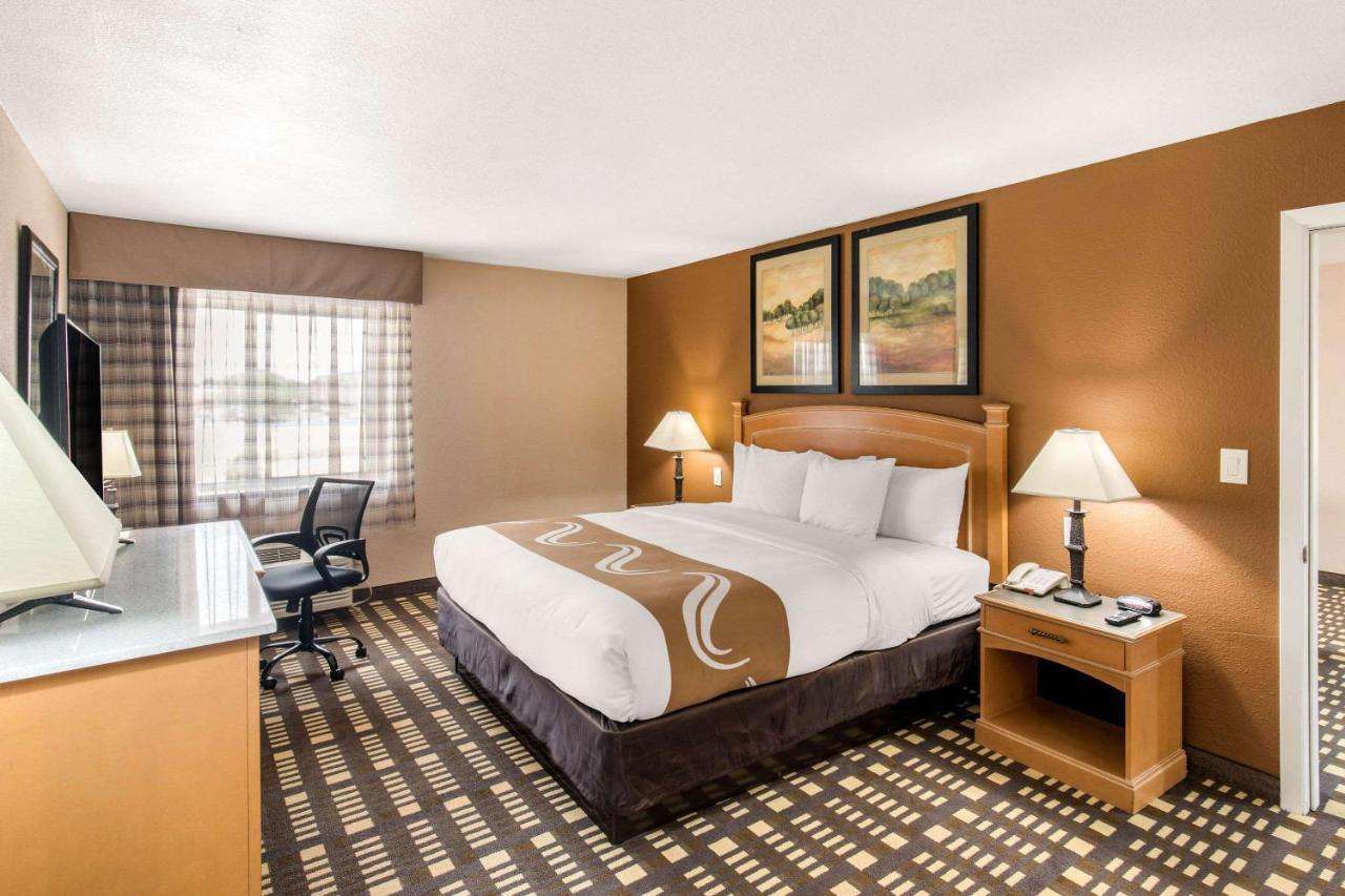 Quality Inn & Suites Plano East - Richardson Bagian luar foto