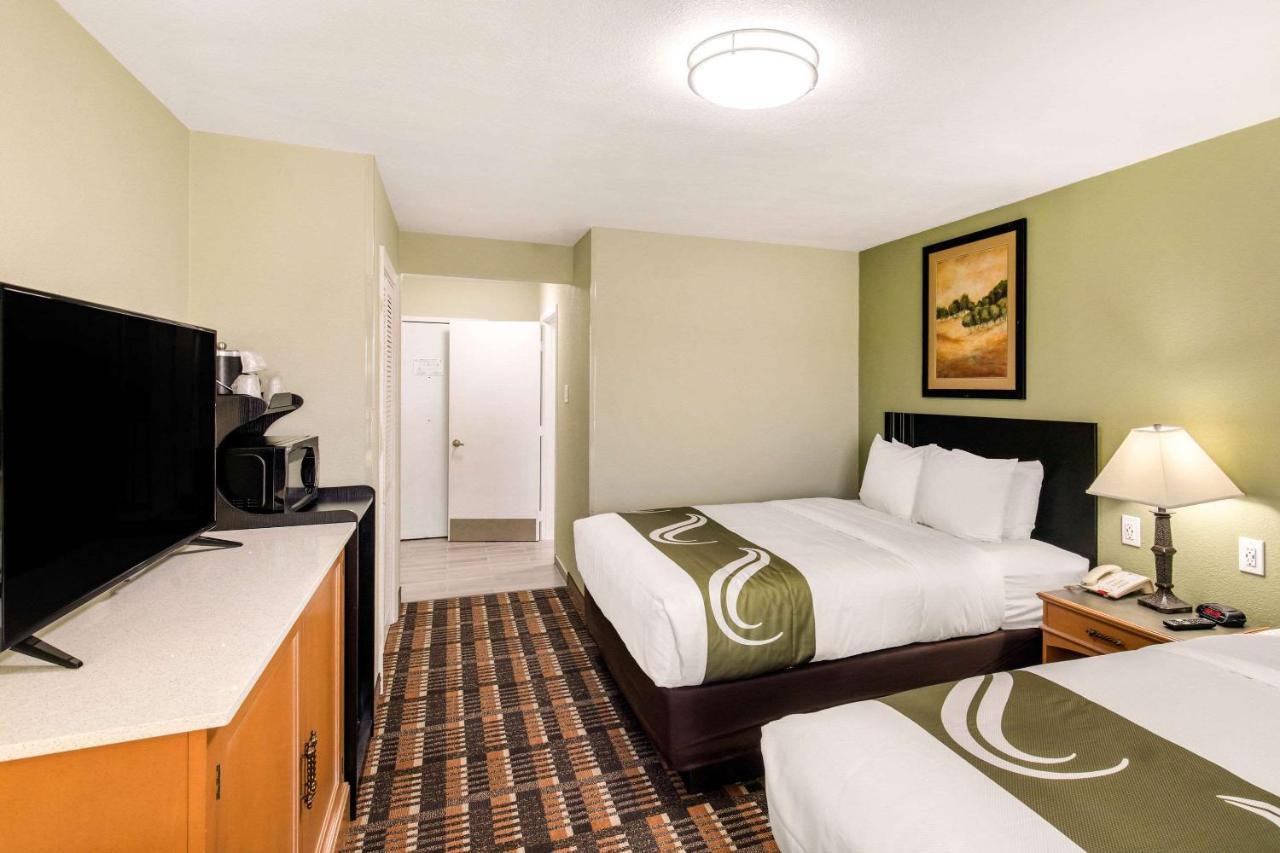 Quality Inn & Suites Plano East - Richardson Bagian luar foto