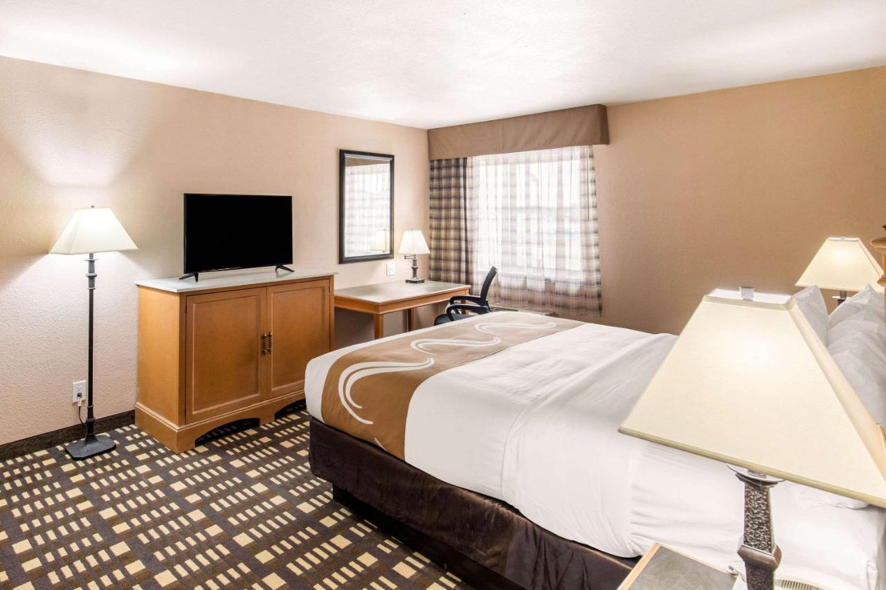 Quality Inn & Suites Plano East - Richardson Bagian luar foto